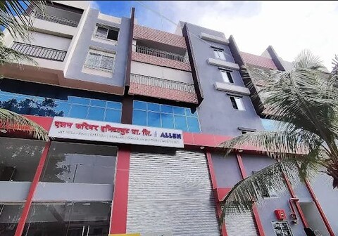 Spacious 2 bhk furnished flat