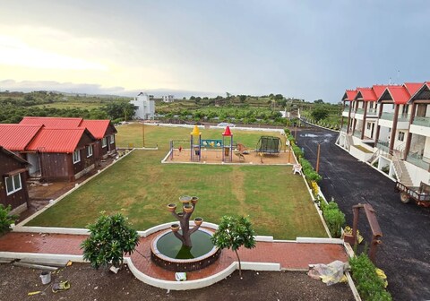 Natural Hill View Resort