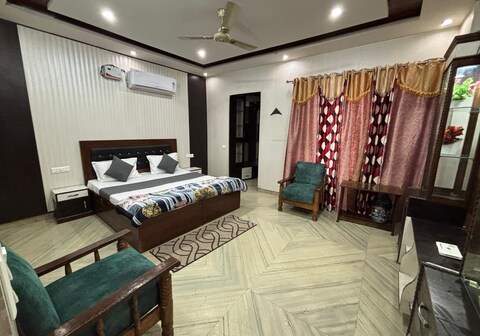 Apple Nest Villa | 500 meter from Chandigarh Railway Station