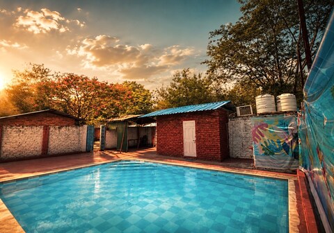 Kr Villa