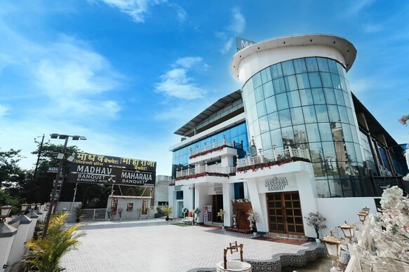 MADHAV BANQUET & RESIDENCY