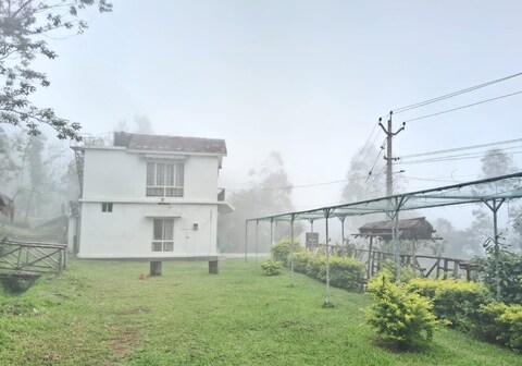 LOVE NEST Marayoor by CLUB TRAVALET