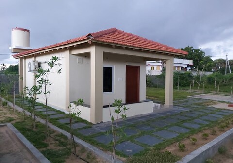 The Huts Cottage