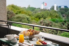 Four Seasons Hotel Ritz Lisbon, Lisbon Four Seasons Hotel Ritz Lisbon, Lisbon