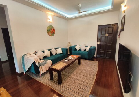 luxurious 2Bhk on Riverfront 9min Morjim Beach