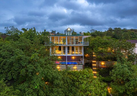 StayVista at The Glasscape