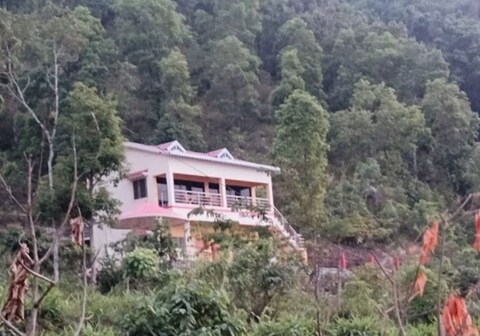 Keka Hill View Cottage by StayApart