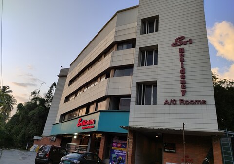 HOTEL SRI BHAVAN