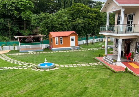 SS Royal Farm 4BHK Luxurious villa