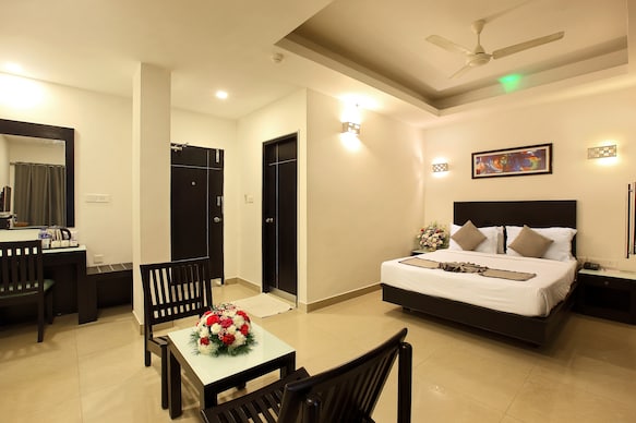 Park Residency Airport Road Calicut www.makemytrip.com