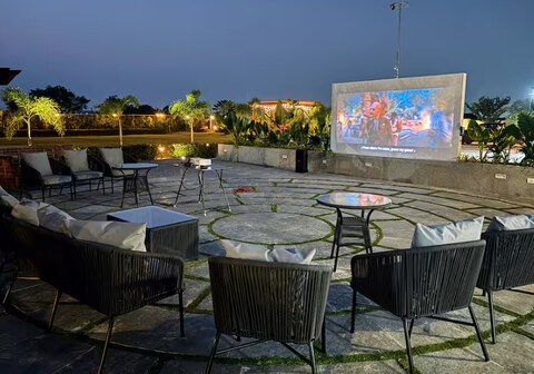 Vihari's Nature Embrace by MagoStays