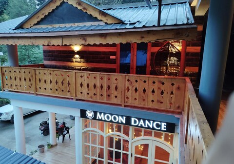 Moon dance gardan Restaurant