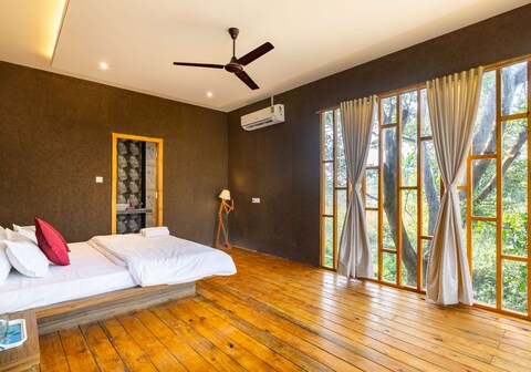 Pinewood 6BHK, Pawna