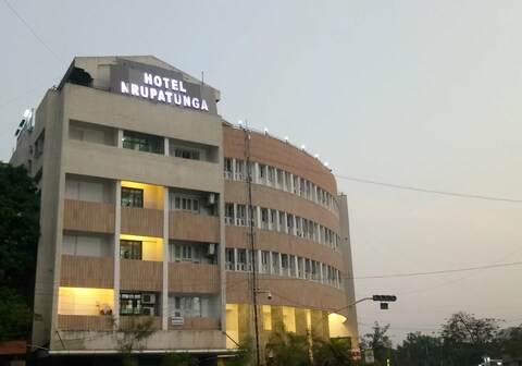 Hotel Nrupatunga