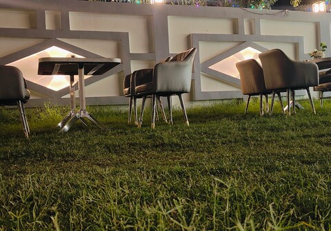 Hotel Shiv Sai Galaxy Lawn