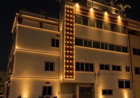 Dev's Inn Luxurious Home Stays