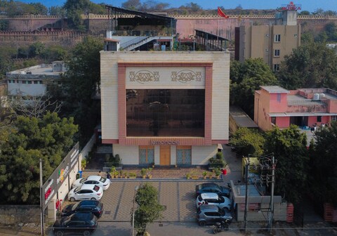 Hotel Lemonade Alwar