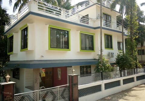 Arnita Cottage | Rooms & Caretaker