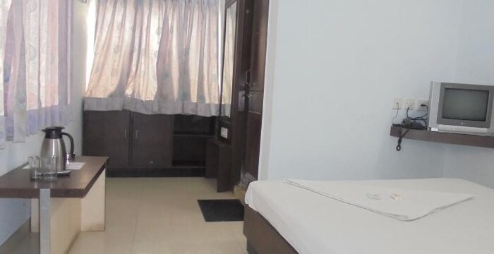 Greenland Inn-Std Non Ac room