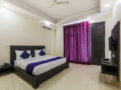 OYO 24269 Silverkey Medanta Sec 38, Delhi OYO 24269 Silverkey Medanta Sec 38, Delhi