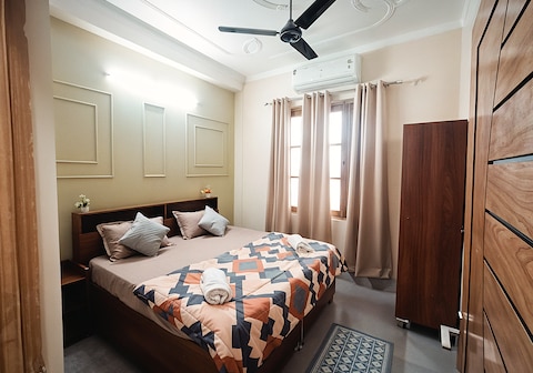 Rishidwar Homestay 3BHK- FF in Risikesh by Homeyhuts