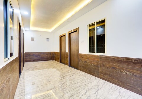 Hotel O Starburg Hotel