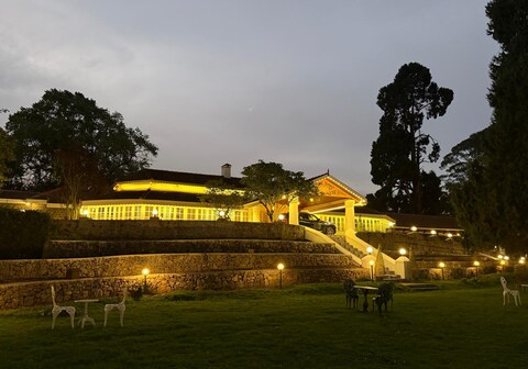 The Tredis Heritage by the Lake.