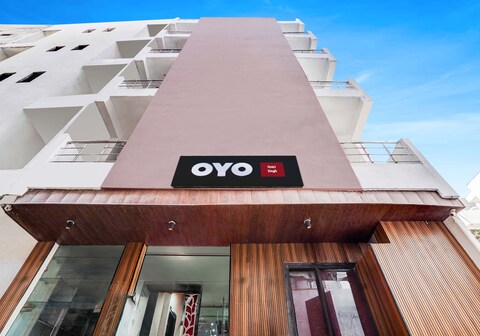 Super Hotel O Singh