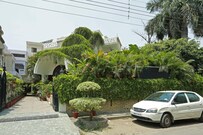 OYO 8844 Meadows Inn, Lucknow OYO 8844 Meadows Inn, Lucknow