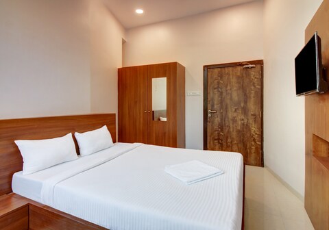 Hotel Nirvana Grace - Vile Parle