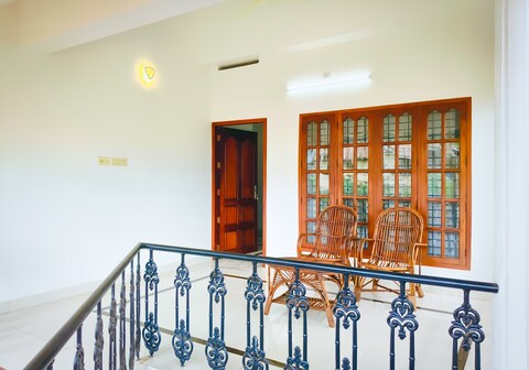 Aromal homestay (AC room)