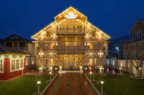Palpenzy Bespoke Stay