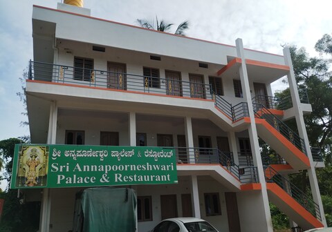 Annapoorneshwari Palace and Restaurant