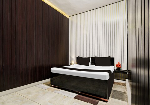 Super Hotel Supreet Inn