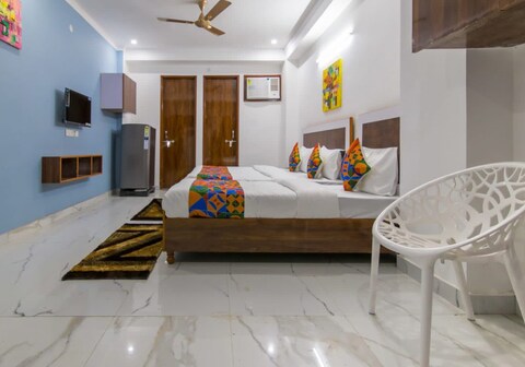 Hotel Manakamna Sector 39, Medicity