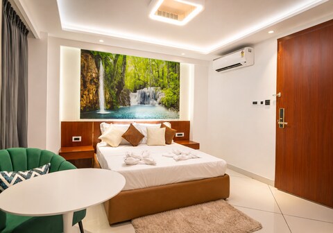 J60 Suites