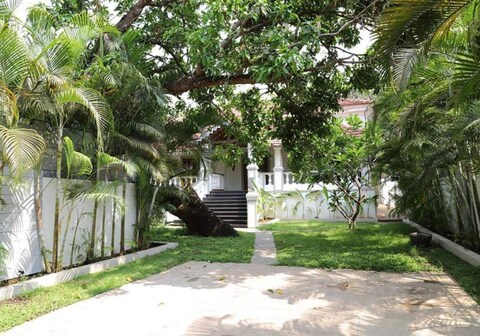 Cozy and Spacious 2 BHK Apt with Pool in Anjuna