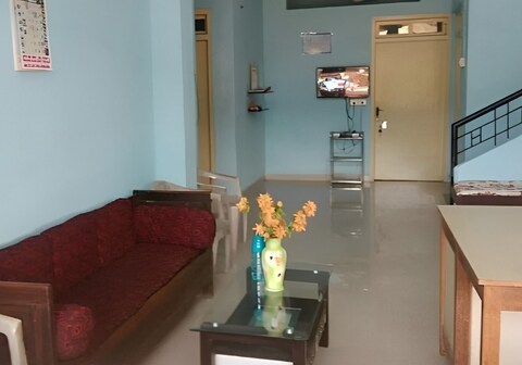 Jeevandeep T S K Paryatak Niwas