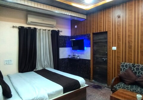 Hotel Sourabh Palace