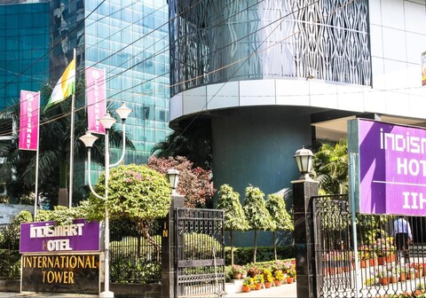 IndiSmart Hotel