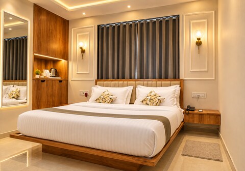 Hotel Raw Leaves Premium Family & Business Hotel Near Rajkot Railway Station