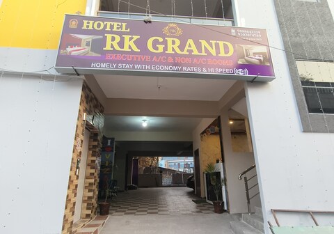 Hotel R K Grand