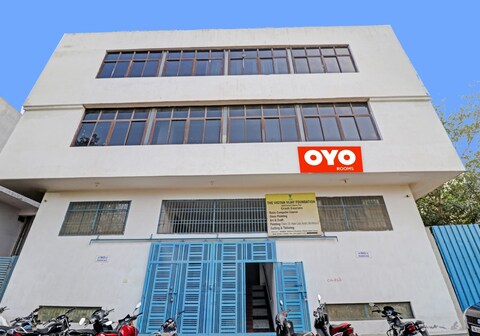 Hotel O Ojas Inn Near Dashrath Puri Metro Station