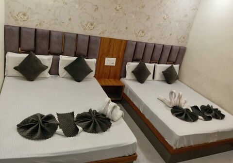 Grey Stone B&B Near Golden Temple