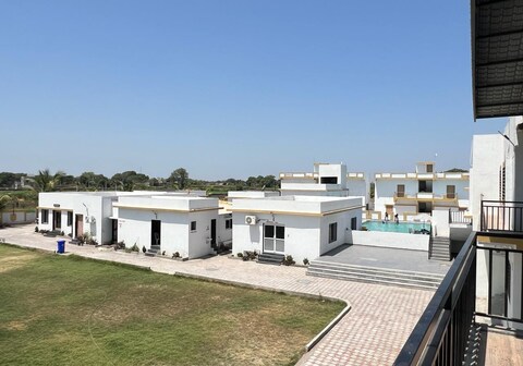 Mahadev Resort and Restaurant