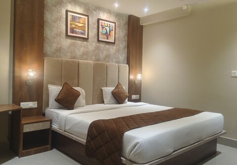 TWO HEARTS HOME STAY
