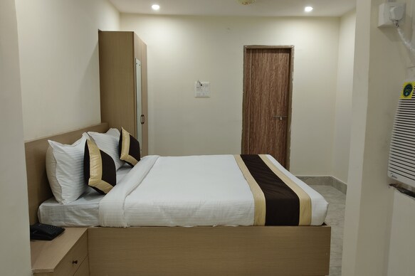 HOTEL MOHIRAJ BY BASOTEL RAJGIR