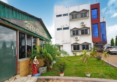 Mayaban Village Hotel & Resort