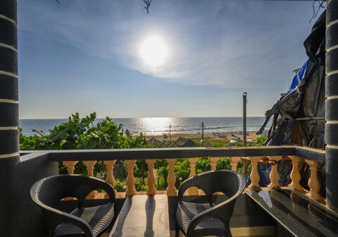 Dee Joys Beach Place | Rooms & Caretaker