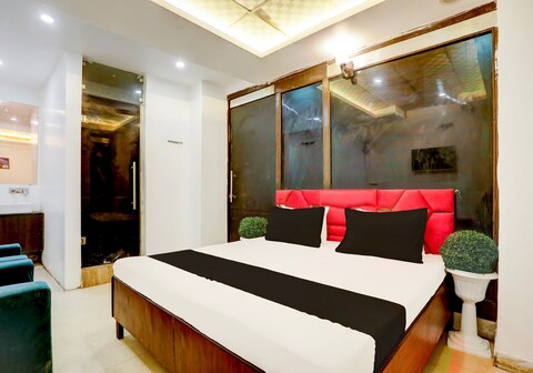 OYO 823068 Kashish Residency